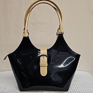 BEIJO BLACK PATENT LEATHER SATCHEL BFPM-03-076